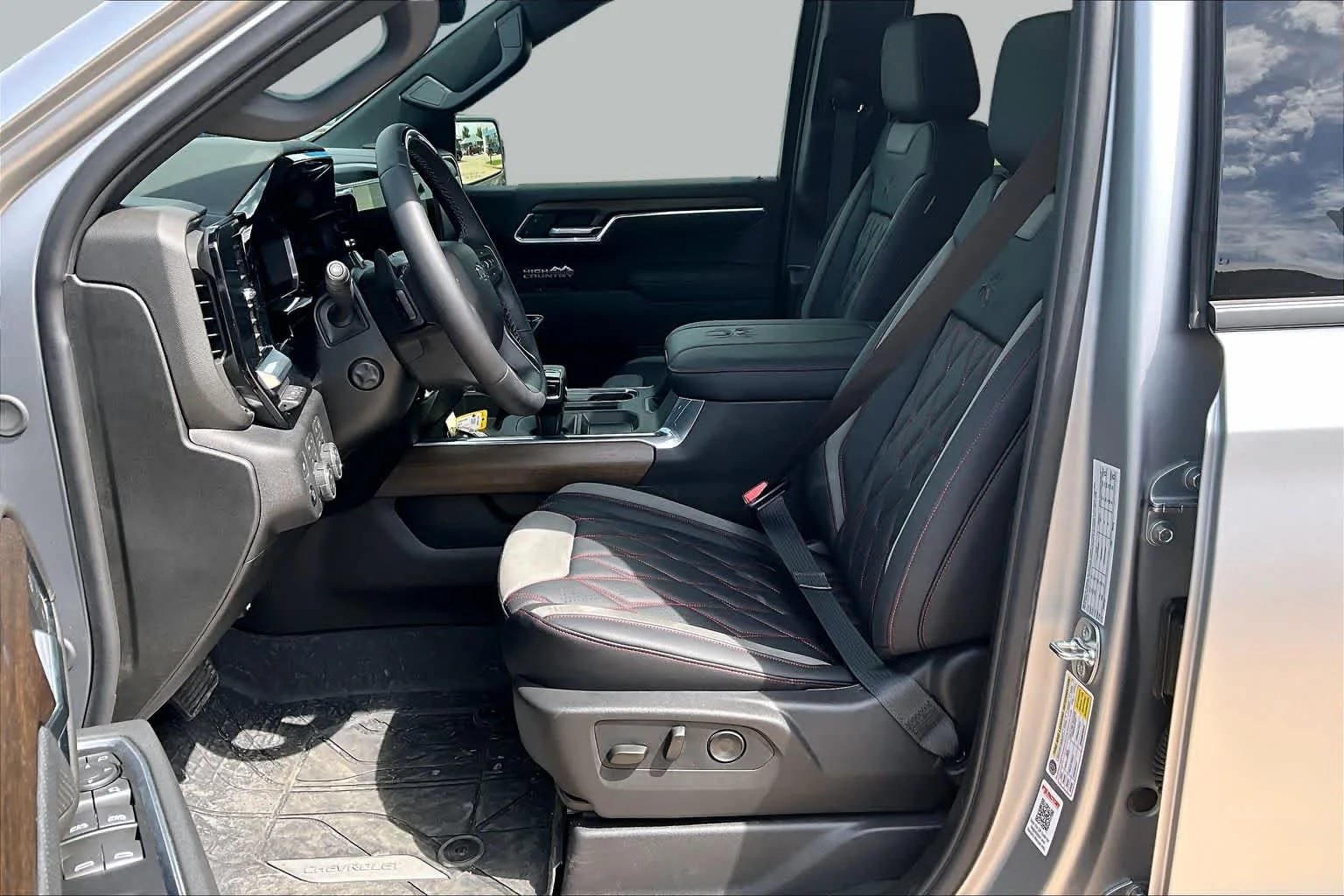 New 2026 Black Chevrolet High Country image 10