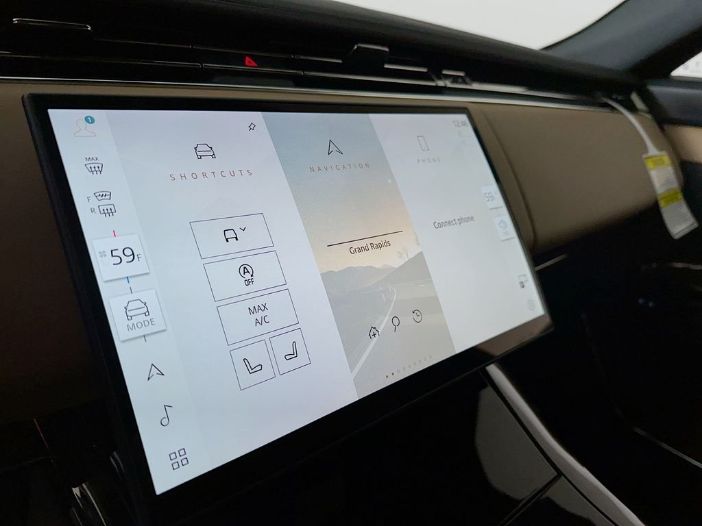 New 2026 Fuji White Land Rover Dynamic SE image 17