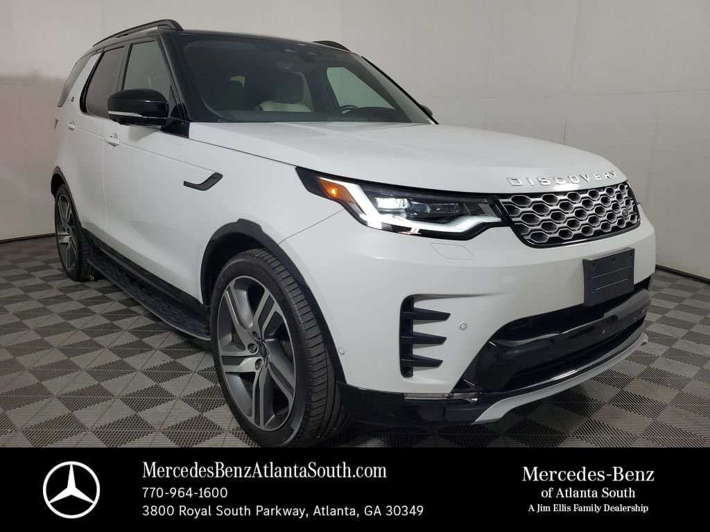 2023 Land Rover Discovery Metropolitan Edition's photo