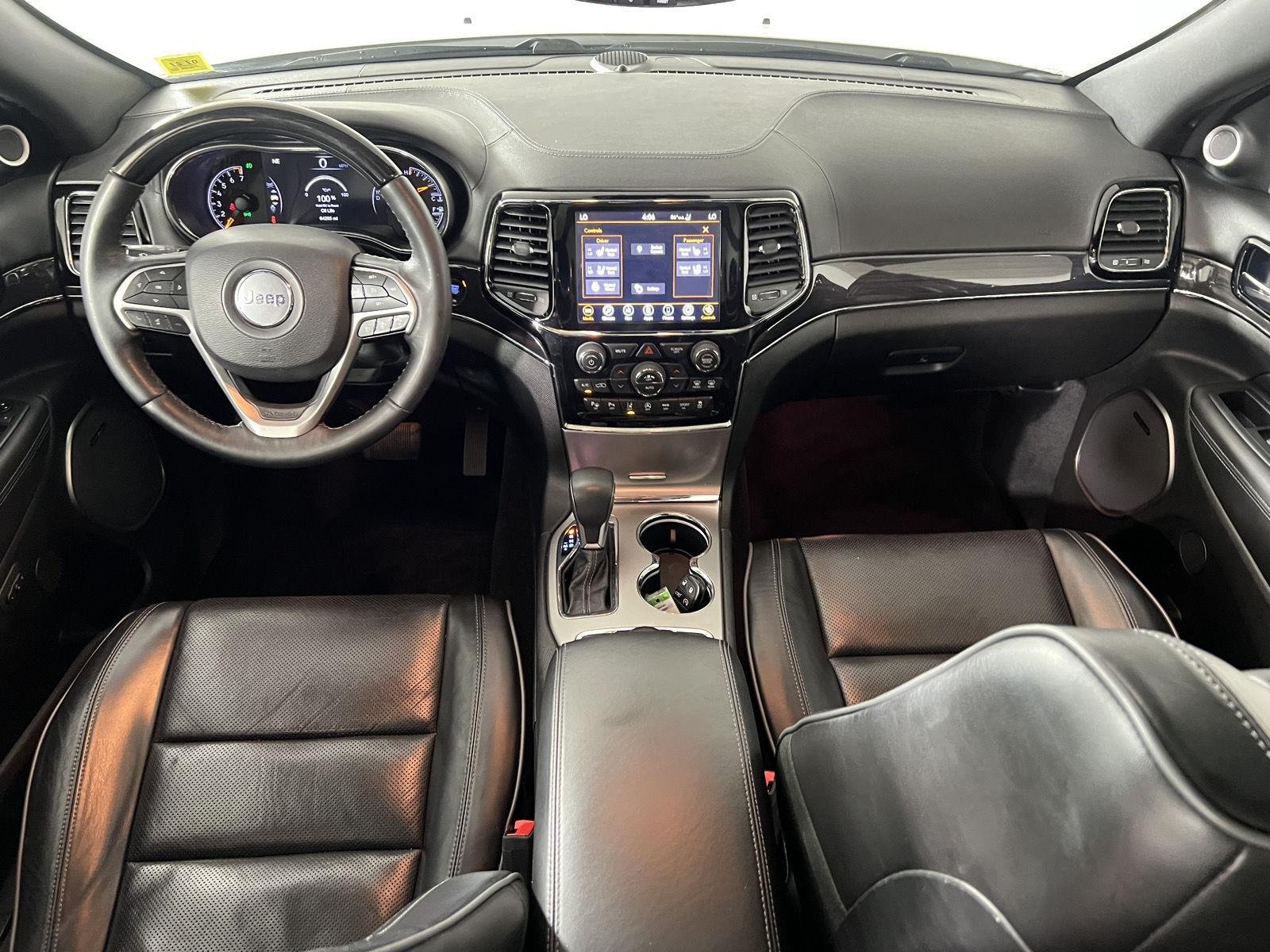 Used 2019 Ivory 3-Coat Jeep Overland image 13