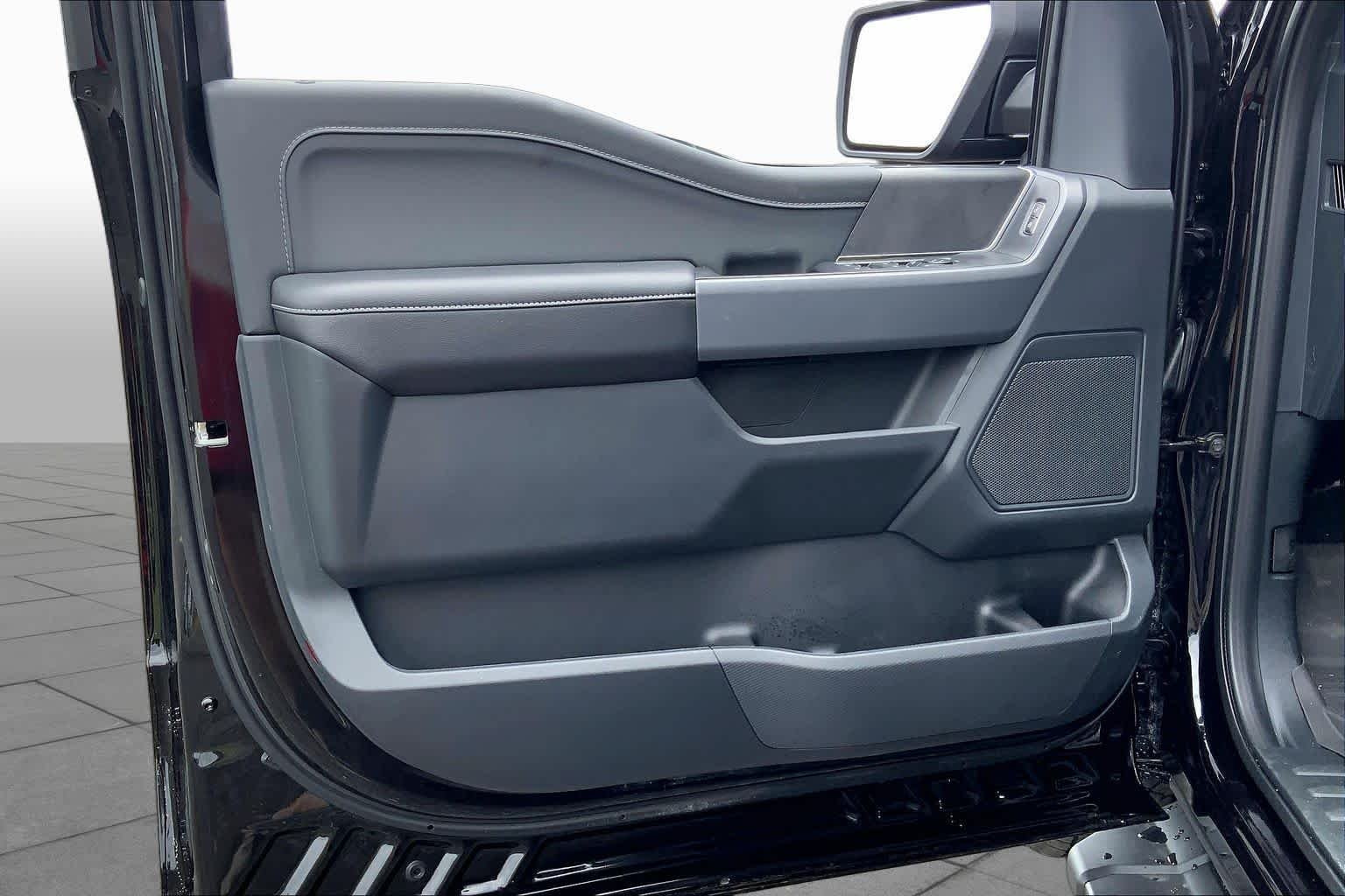 New 2026 Agate Black Metallic Ford XLT image 10