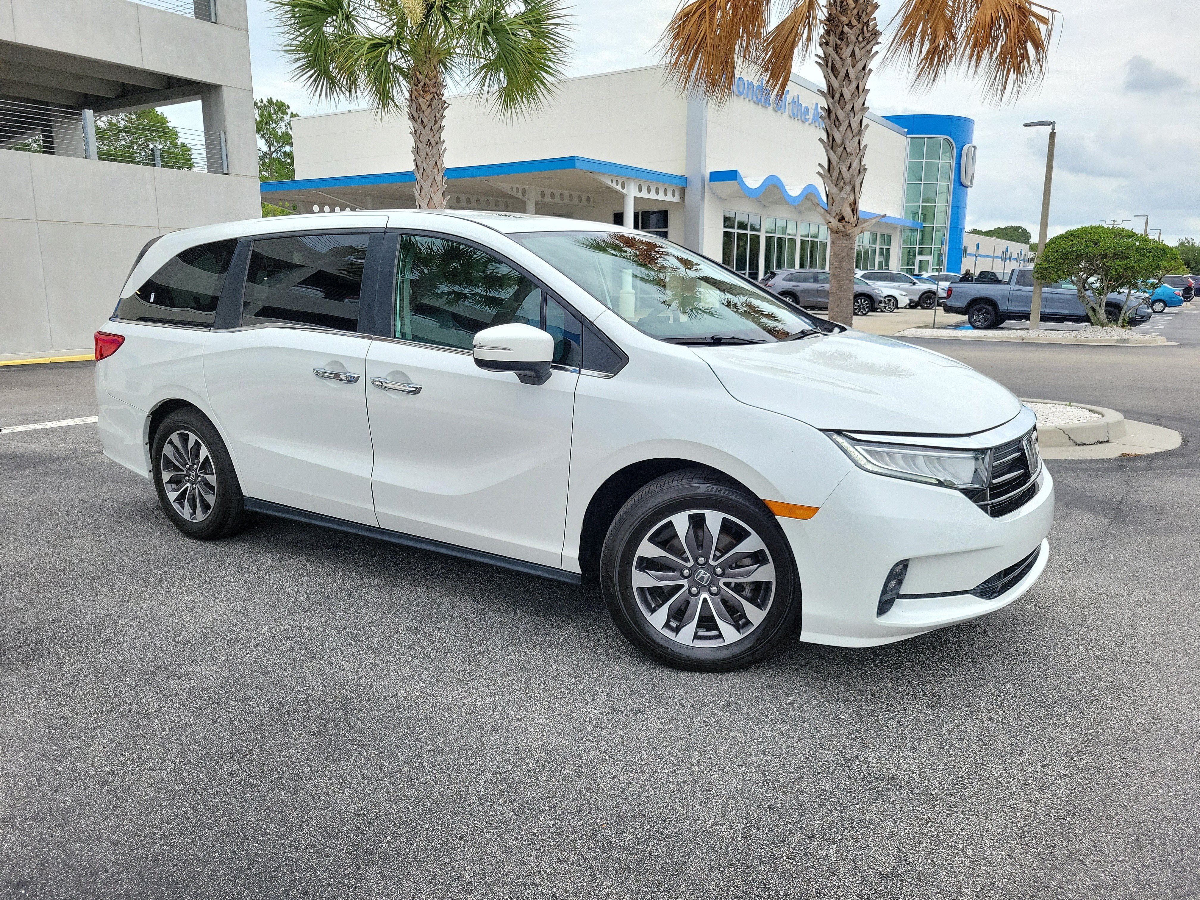 Certified Used 2021 Platinum White Pearl Honda EX-L image 42