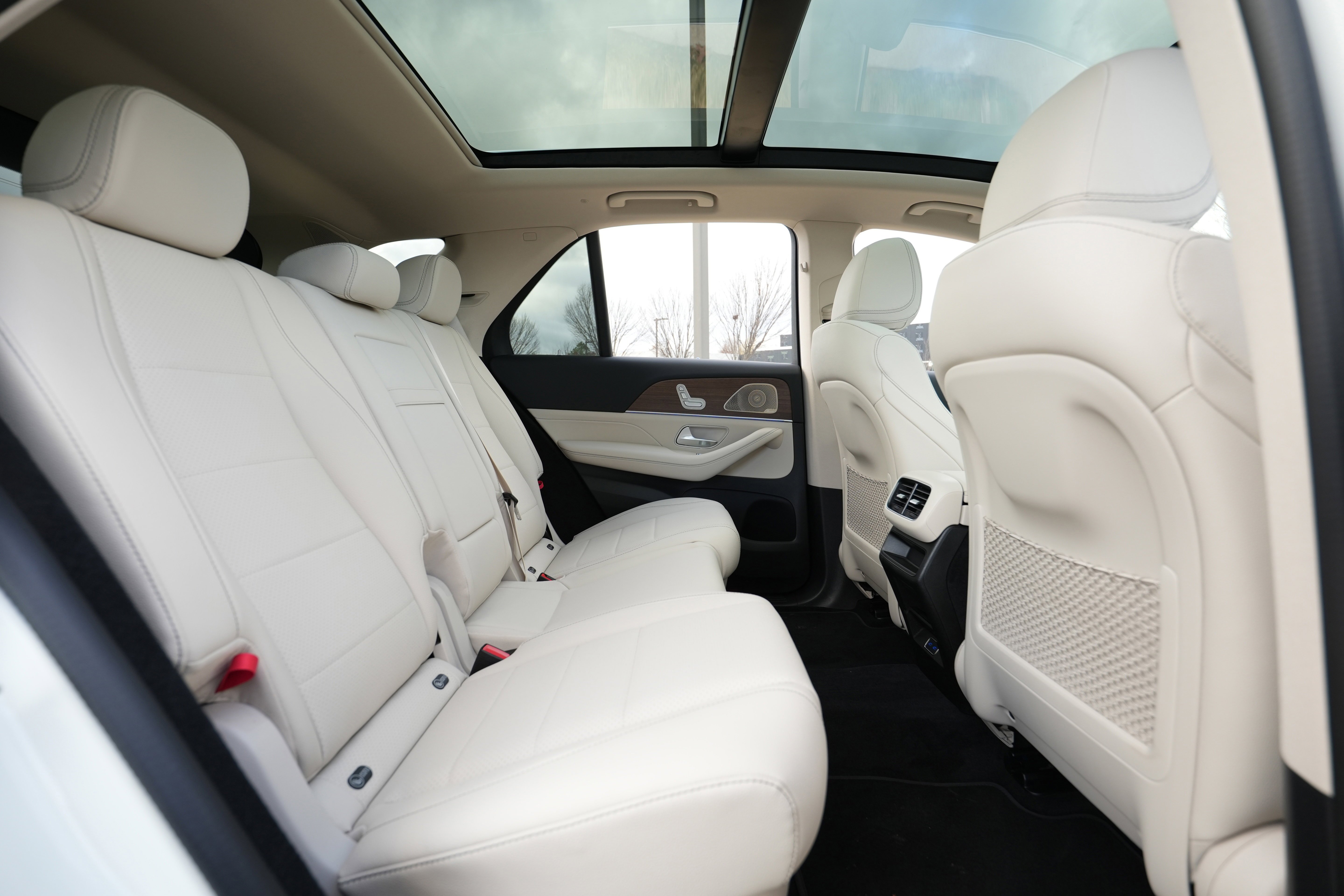 Used 2026 Polar White Mercedes-Benz GLE 350 image 44