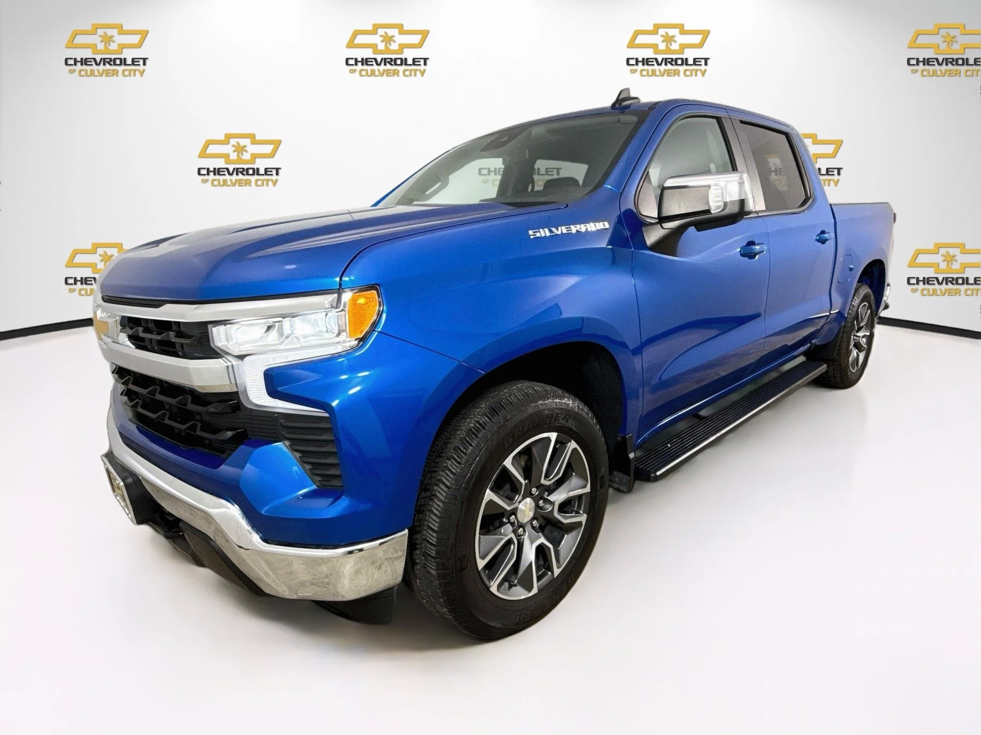 Used 2022 Glacier Blue Metallic Chevrolet LT image 3