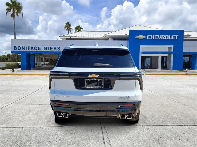 2026 Chevrolet Traverse High Country photo 2