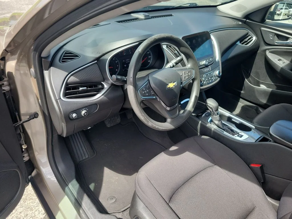 Used 2024 Gray Chevrolet LT image 22