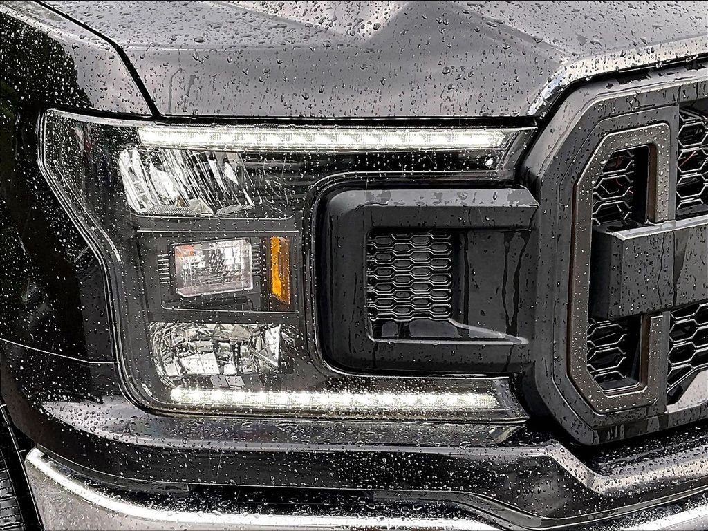 Used 2020 Black Ford XLT image 32