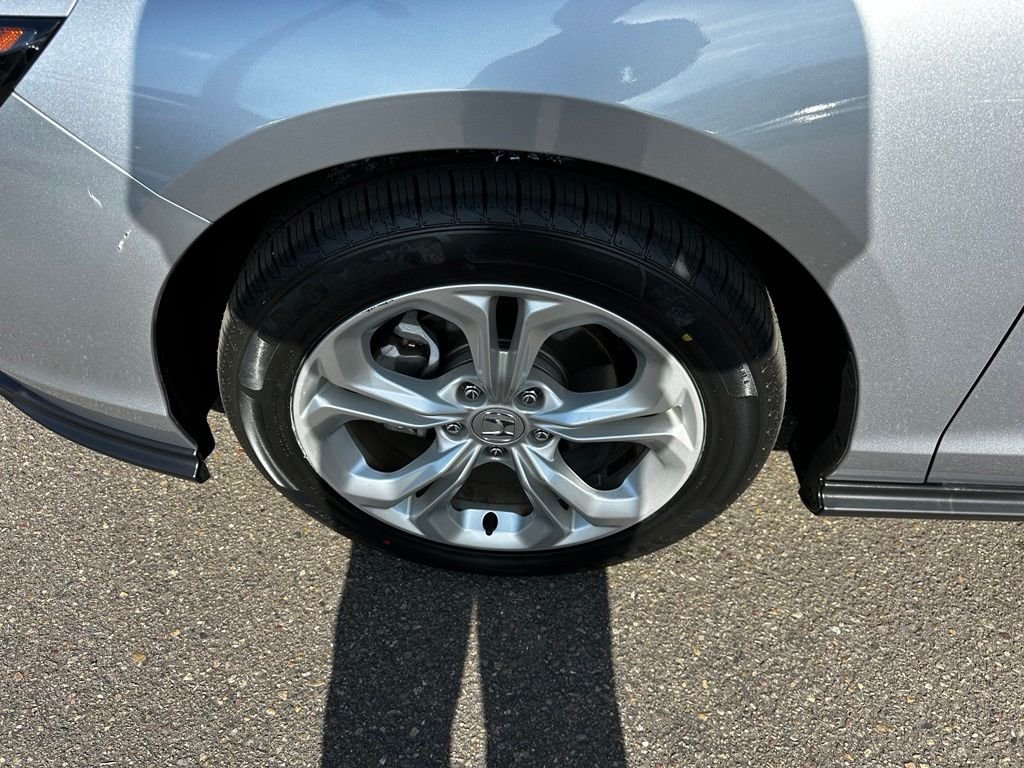 Used 2023 Silver Honda LX image 13