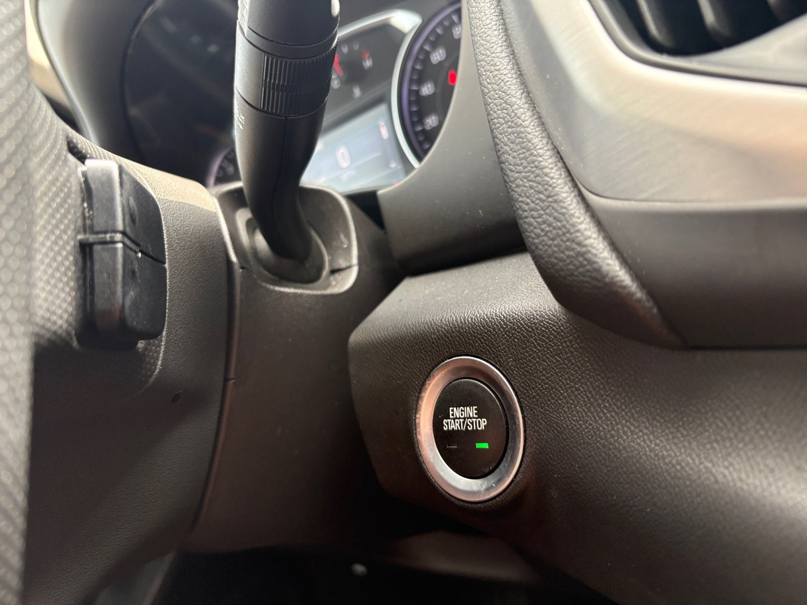 Used 2024 Sterling Metallic GMC SLE image 15