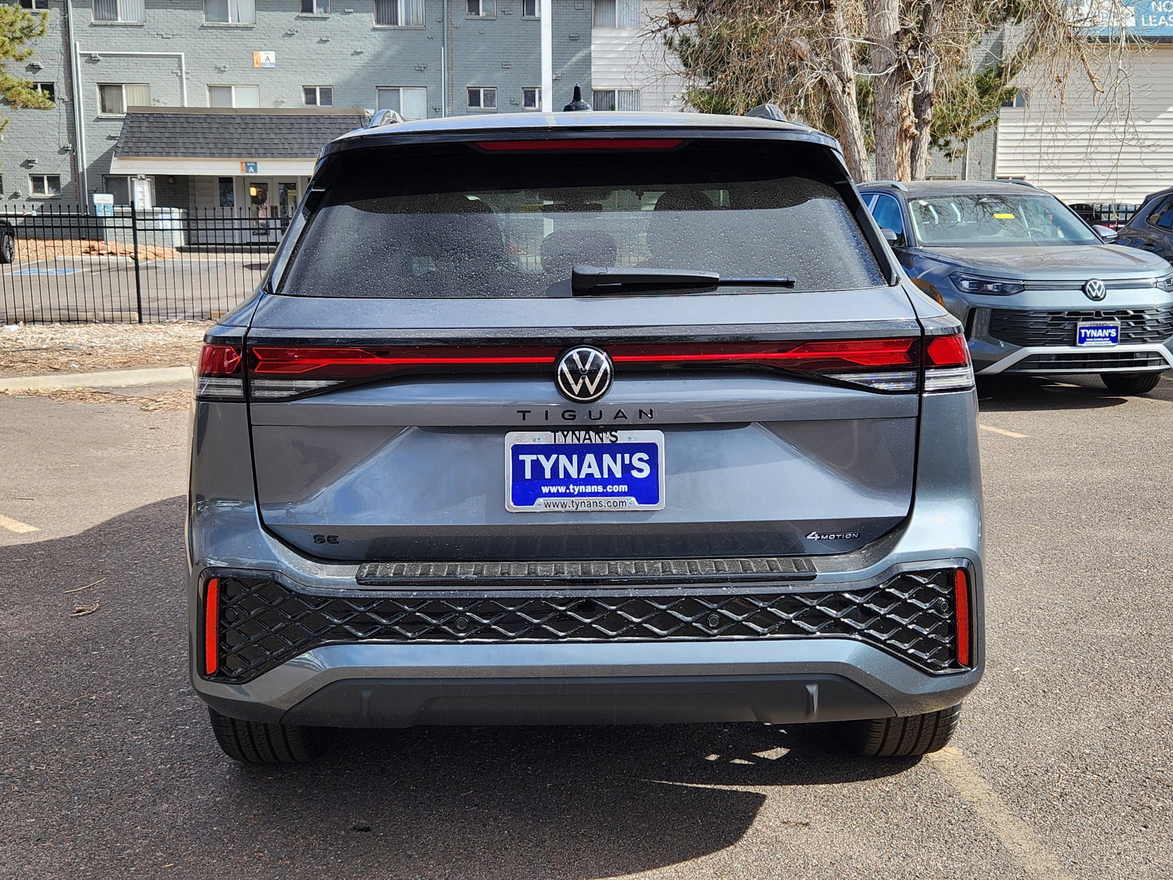 2026 Volkswagen Tiguan SE R-LINE BLACK