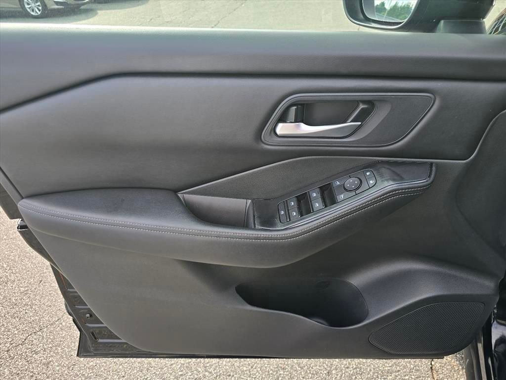 Used 2024 Black Nissan SV image 9