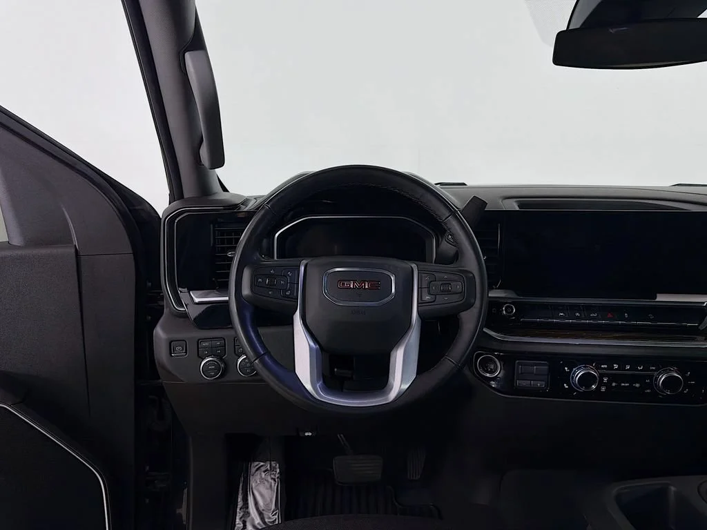 Used 2023 Onyx Black GMC Elevation image 19