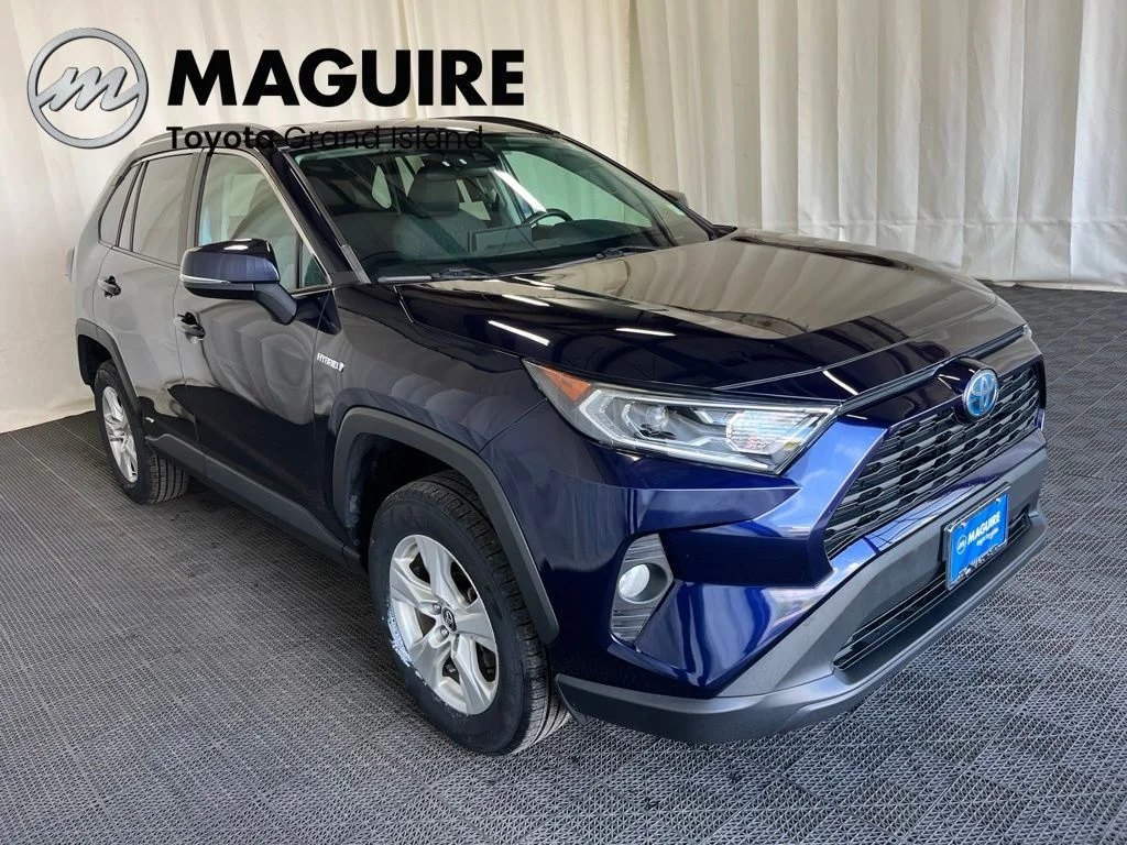 Used 2021  Toyota XLE image 32