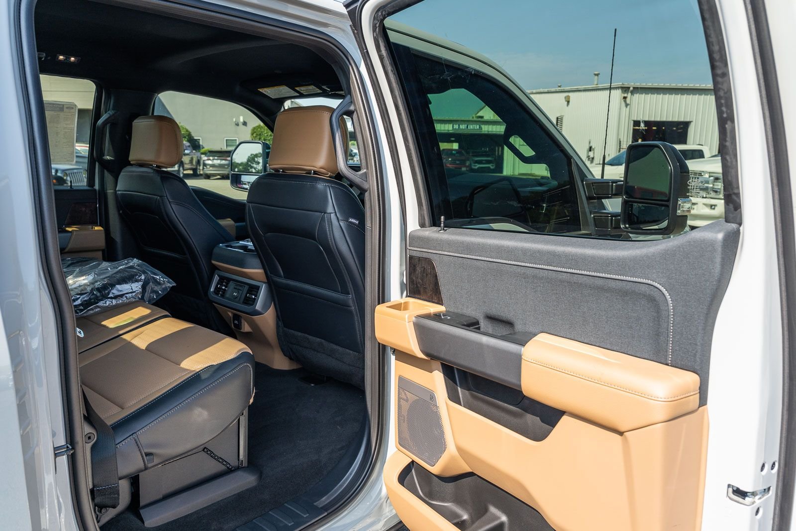 New 2026 Avalanche Ford F-250® Lariat® image 10