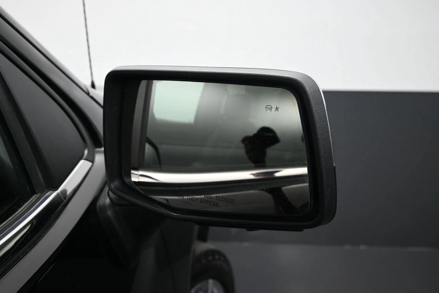Used 2025 Black Chevrolet High Country image 9