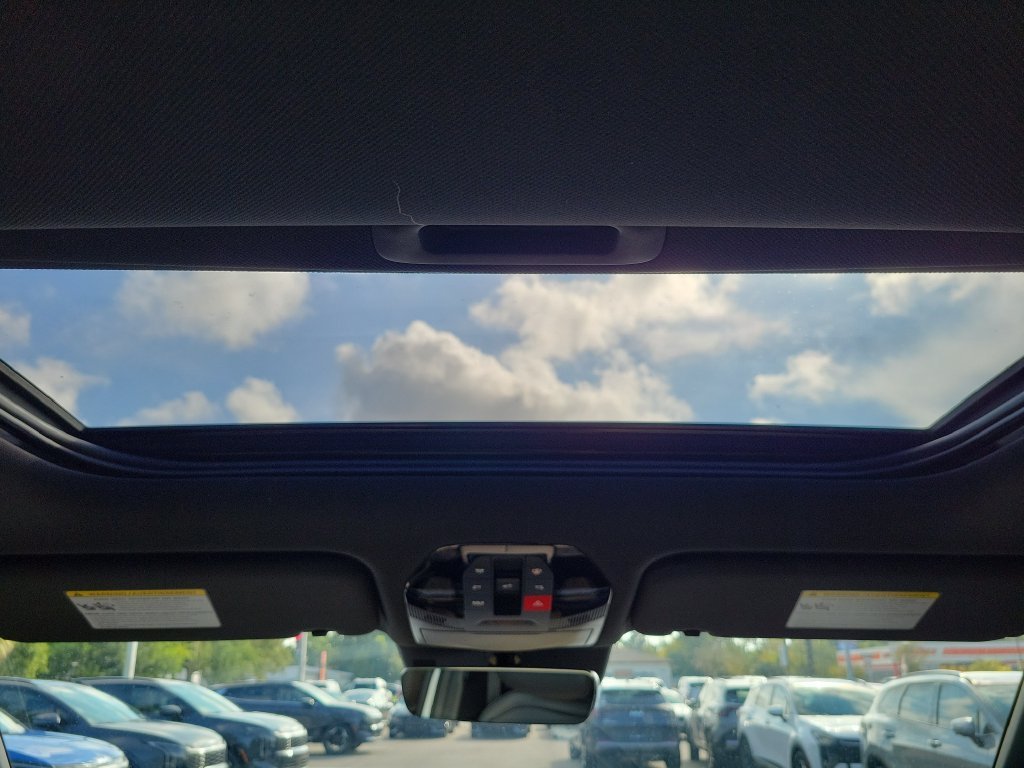 New 2027 Glacial White Pearl Kia EX image 21