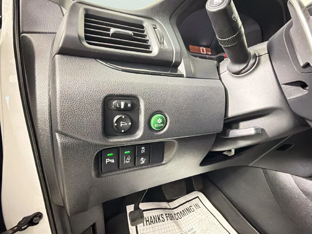 Used 2018 White Honda Touring image 20