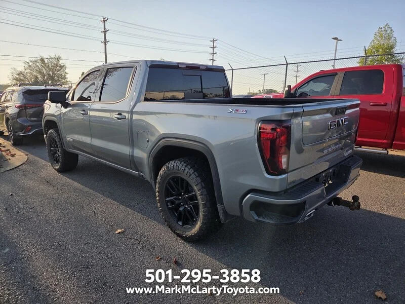 Used 2025 Sterling Metallic GMC ELEVATION image 5