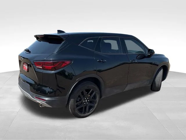 Used 2023 Black Chevrolet LT image 7