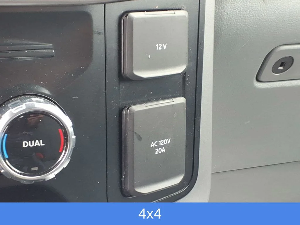 Used 2024 Gray Ford XLT image 9