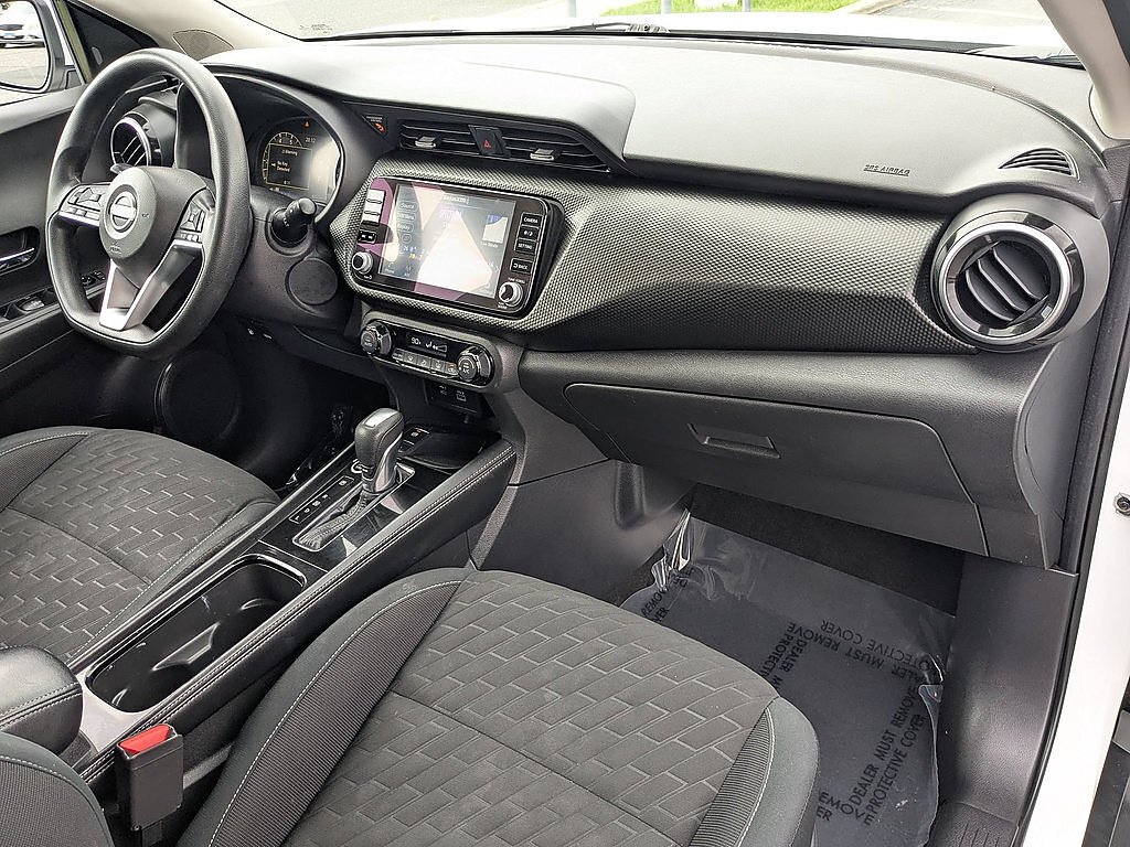 Used 2022 Aspen White Tricoat Nissan SV image 59