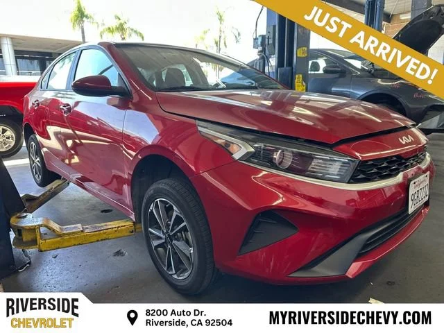 2023 Kia Forte LXS AT's photo