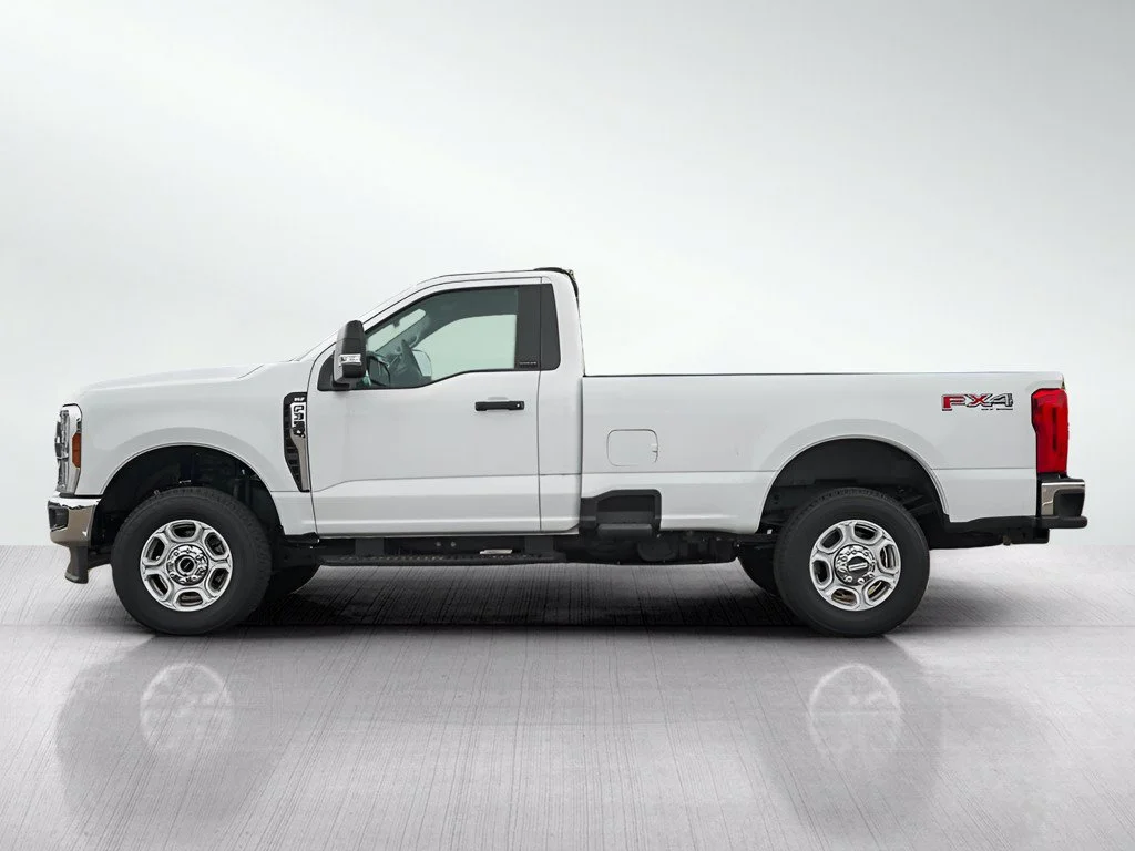 New 2026 Oxford White Ford F-350® XLT image 3