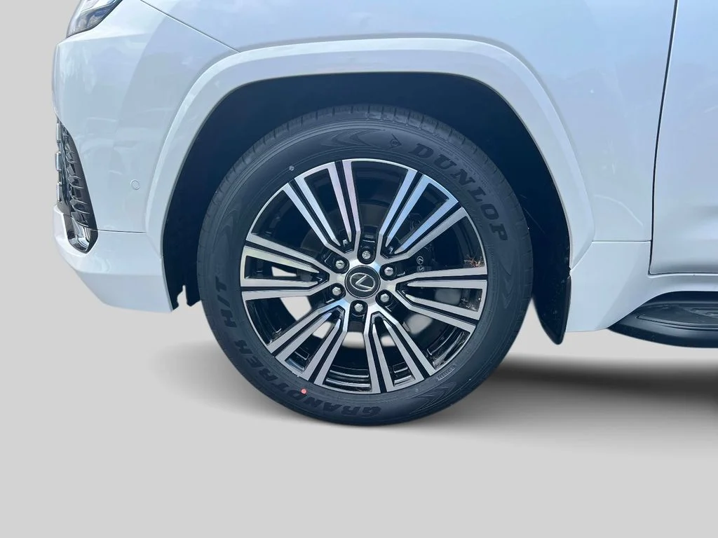 2026 Lexus LX 700h Luxury - Photo 9