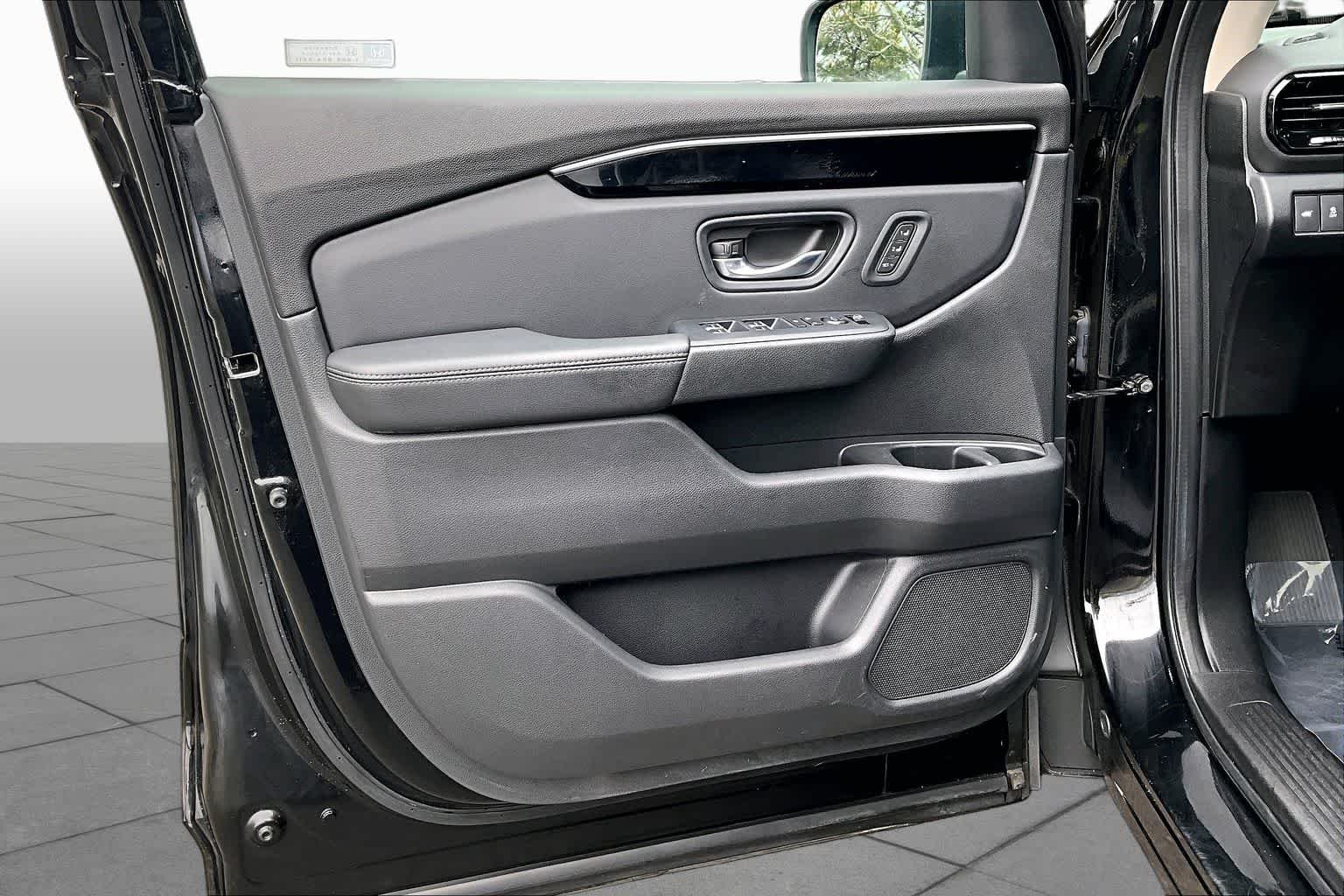 Used 2023 Crystal Black Pearl Honda Touring image 21