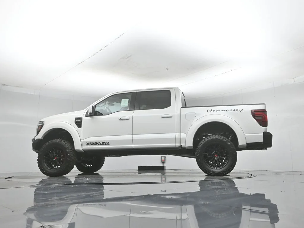 New 2026 Star White Metallic Tri-Coat Ford Lariat image 56