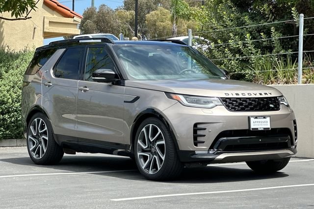 Used 2025 Brown Land Rover Dynamic SE image 7