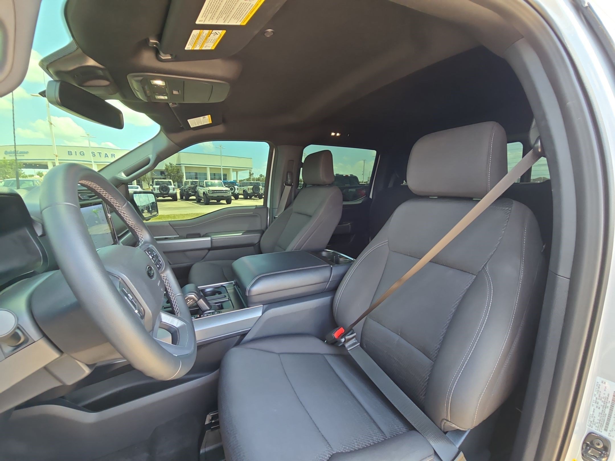 Used 2025 Blue Ford XLT image 14