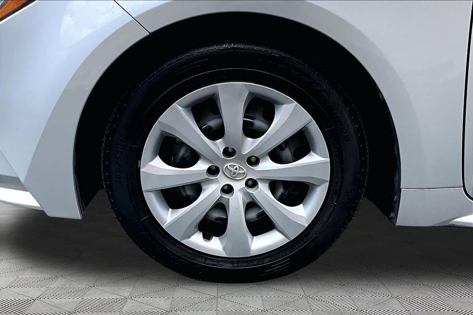 Used 2025 Classic Silver Metallic Toyota LE image 11