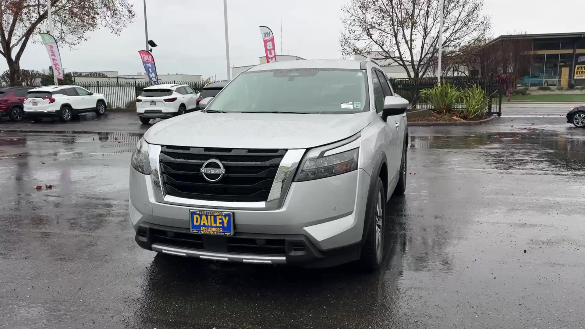 2025 Nissan Pathfinder SL - Photo 31