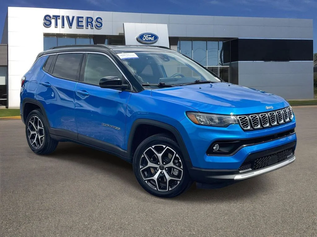 Used 2025 Blue Jeep Limited image 1
