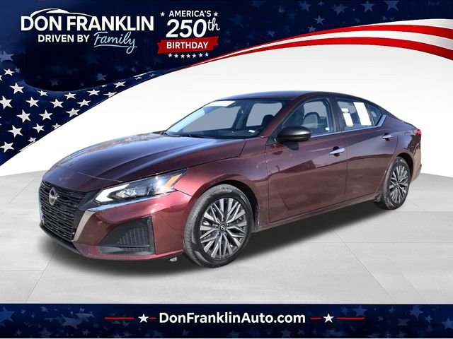 Used 2024 Red Nissan 2.5 SV image 1
