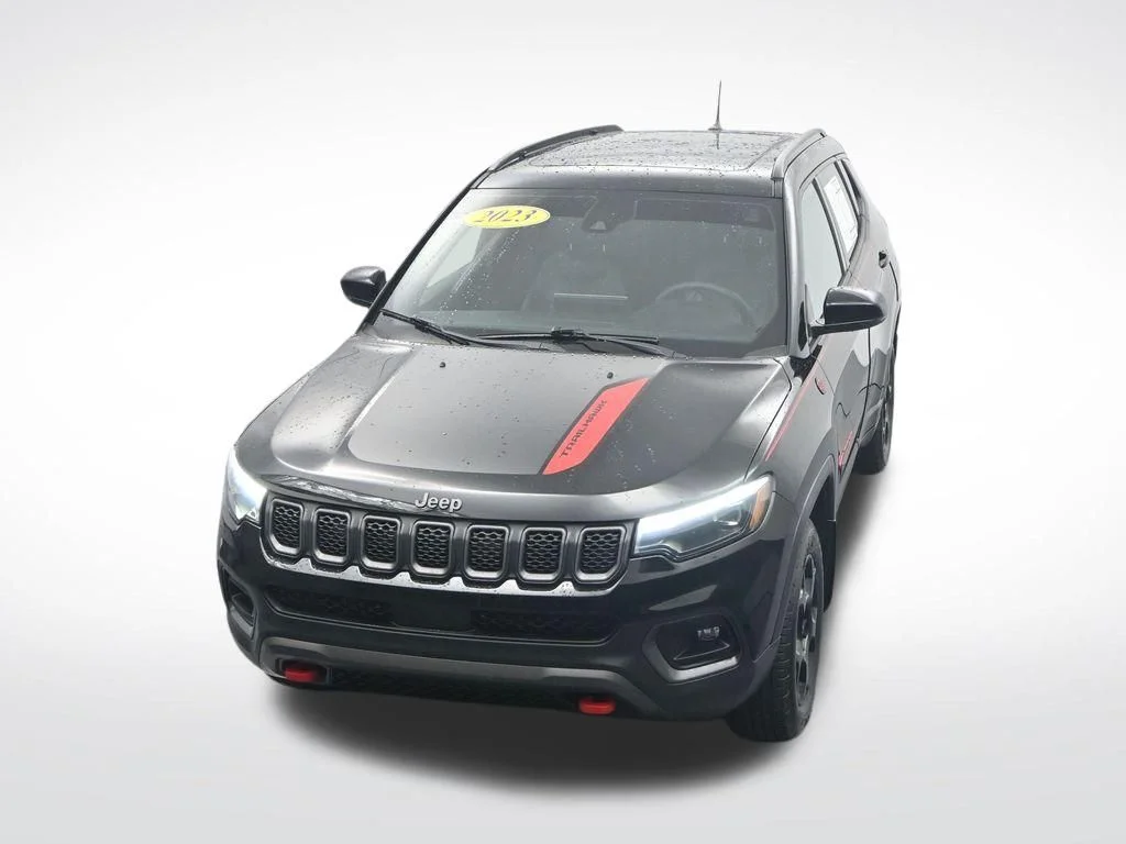 Certified Used 2023 Diamond Black Jeep Trailhawk image 24