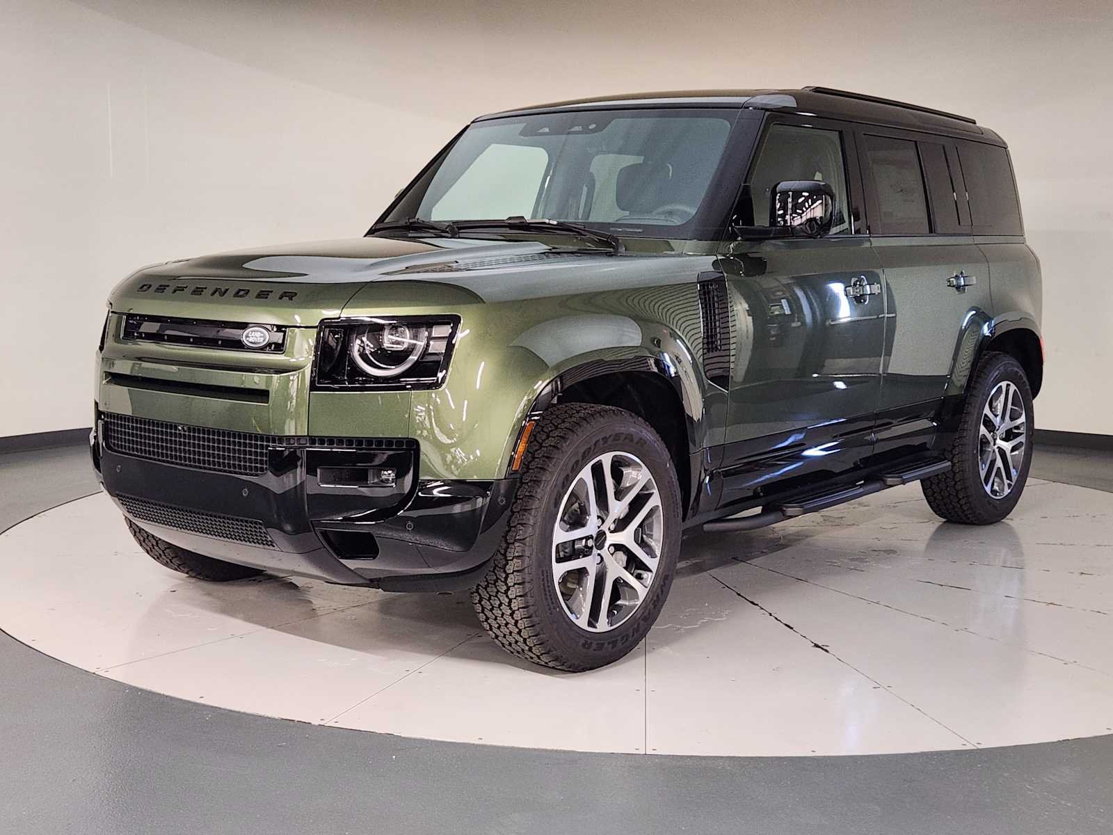 2026 Land Rover Defender X-Dynamic SE