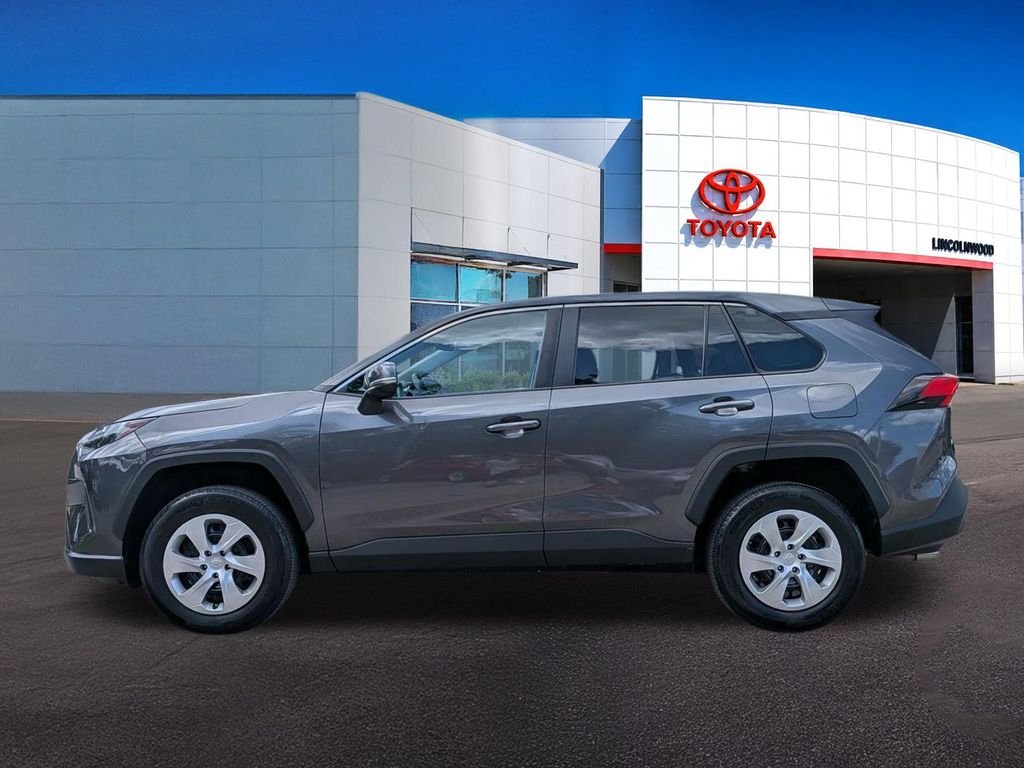 2023 Toyota RAV4 LE - Photo 13