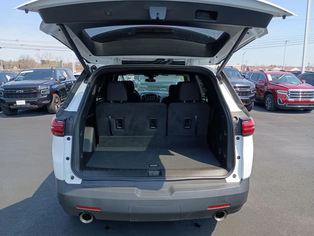 Used 2023 White Chevrolet LT image 32