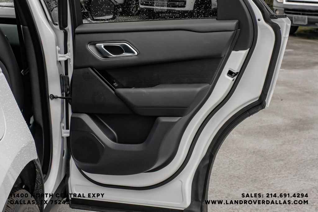 New 2026 Fuji White Land Rover Dynamic SE image 50