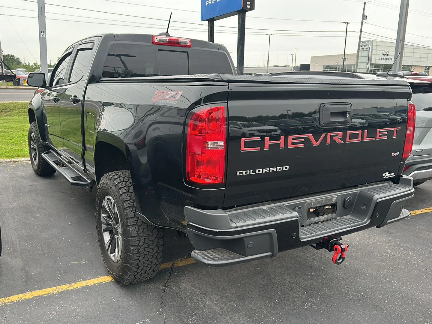 Used 2022 Black Chevrolet 4WD Z71 image 5