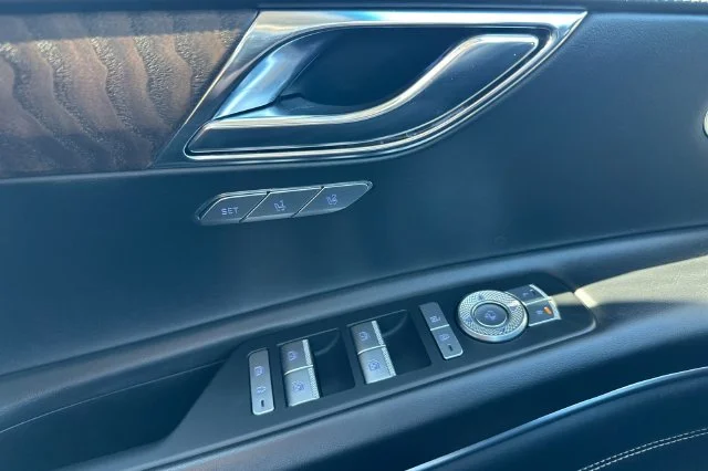 2024 GENESIS GV80 Standard - Photo 11