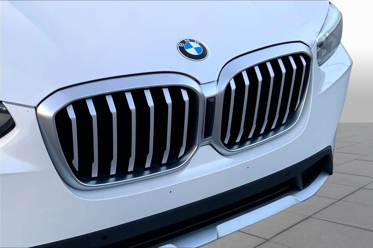 Used 2022 Alpine White BMW xDrive30i image 29