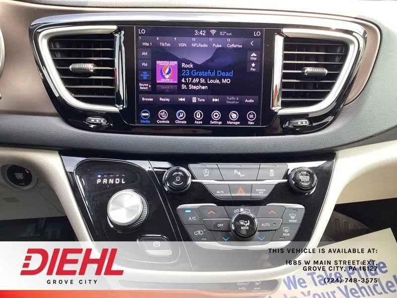 Used 2019 Red Chrysler Touring Plus image 34