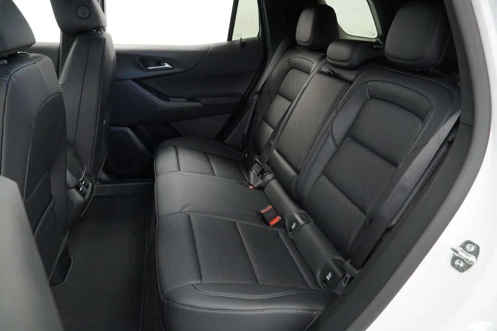 New 2027 Summit White Chevrolet LT image 13