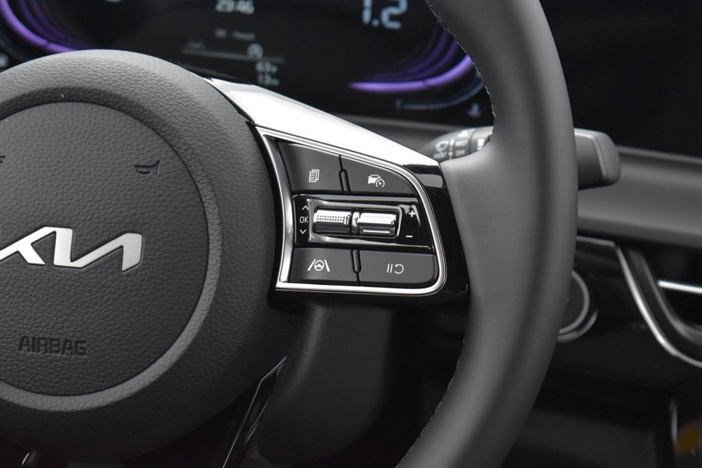 New 2026 Pluton Blue / Black Roof Kia S image 12