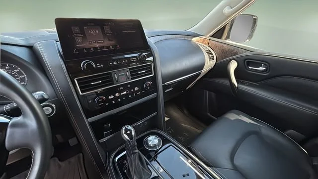 Used 2023 White INFINITI PREMIUM SELECT AWD image 25