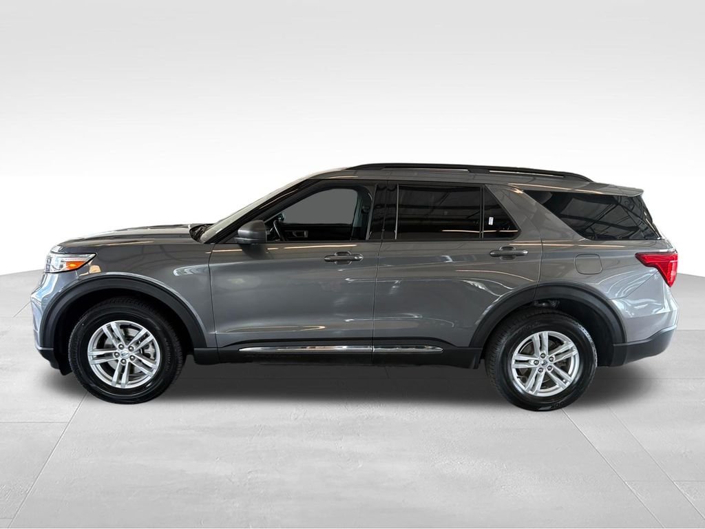 Used 2023 Gray Ford XLT image 2