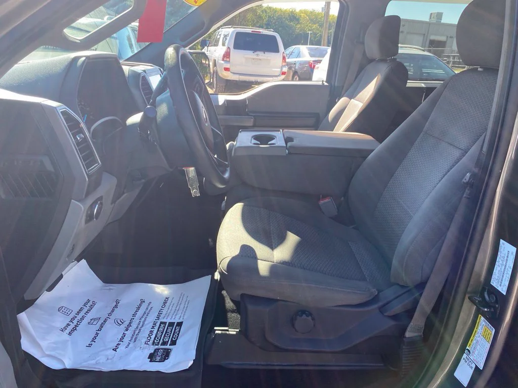 Used 2018 Gray Ford XLT image 5